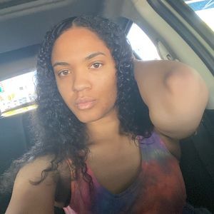 Meet your Posher, Daniella